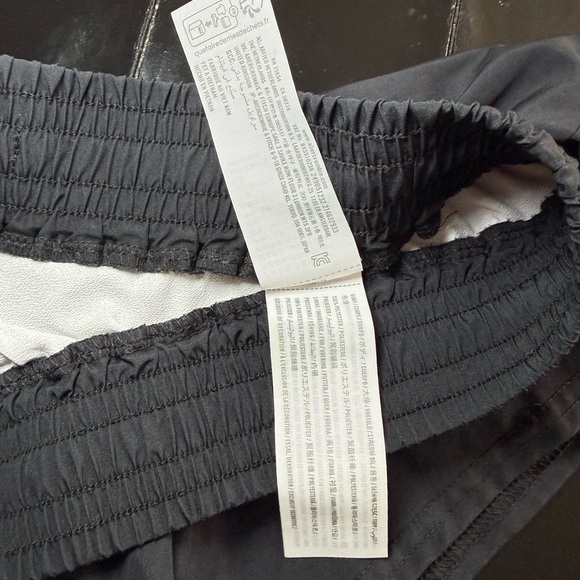 Girls Active Shorts Bundle Abercrombie Nike Size 11/12 & Medium - Picture 9 of 12